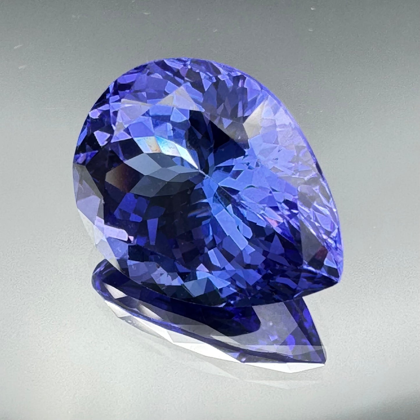 SOLSTICE nr.4 Tanzanite
