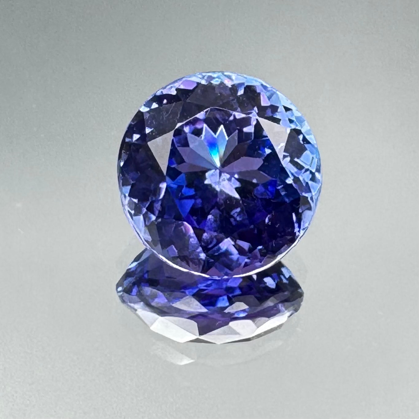 LUNAR nr.3 Tanzanite