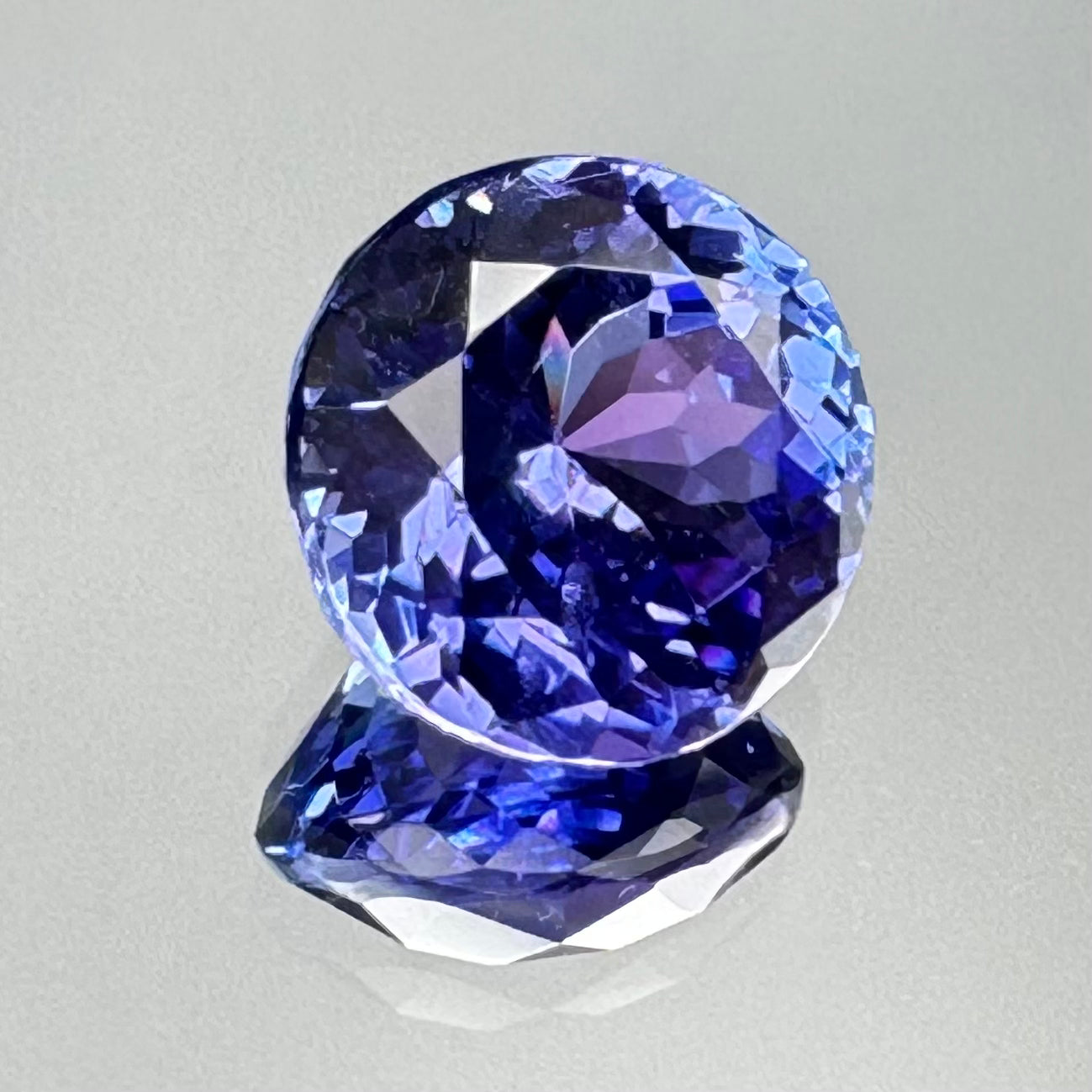 LUNAR nr.3 Tanzanite
